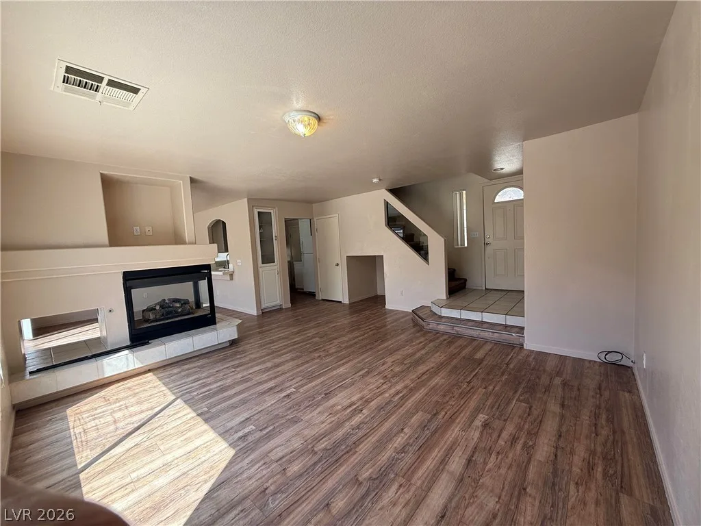 10137 Maidens Wreath Court — photo 5