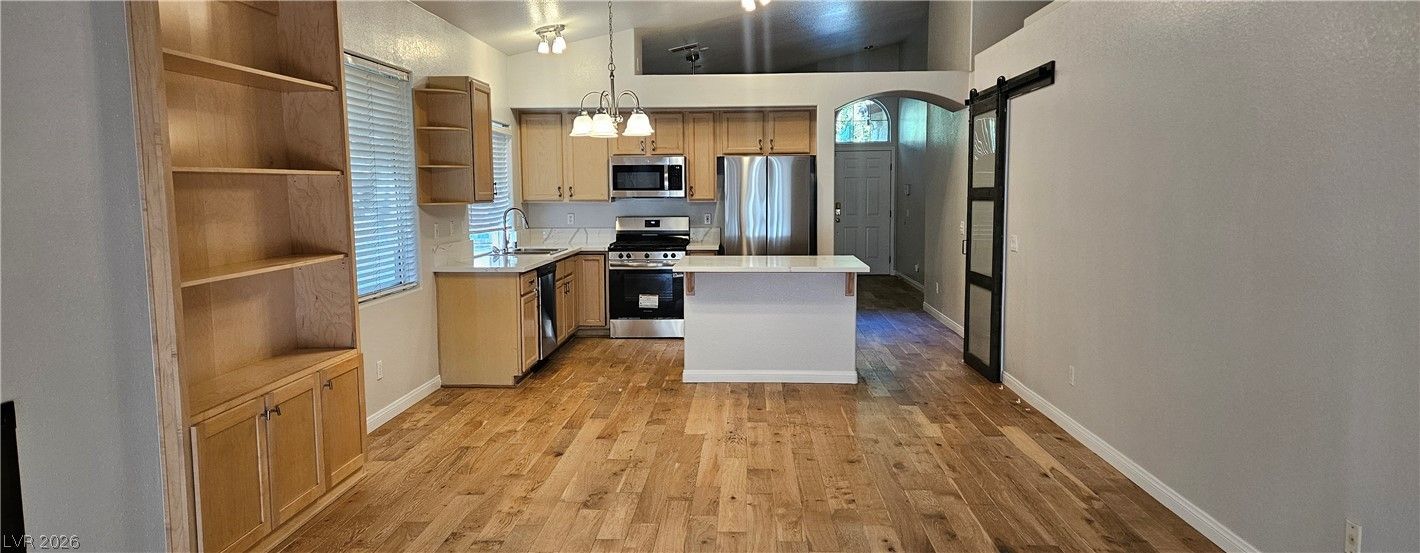3433 Round Valley Way — photo 2