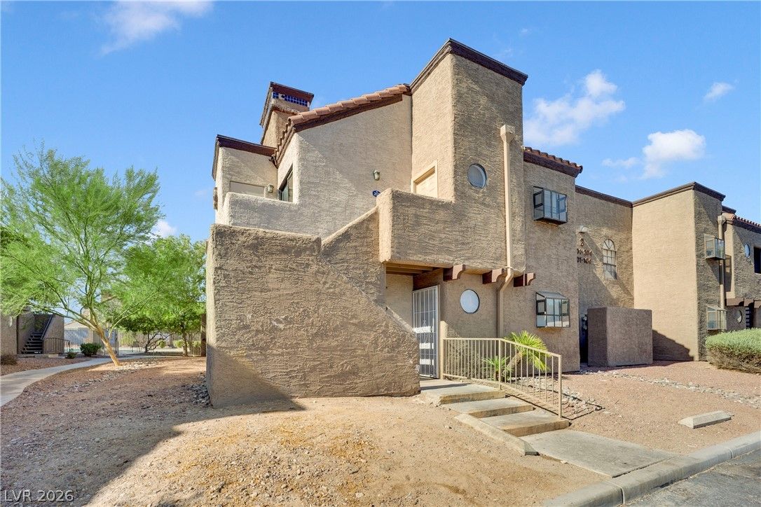 2985 Juniper Hills Boulevard 202 — photo 2