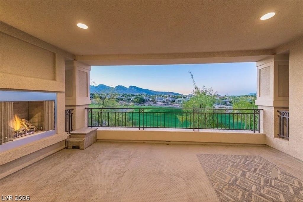9212 Tesoras Drive 202 — photo 2