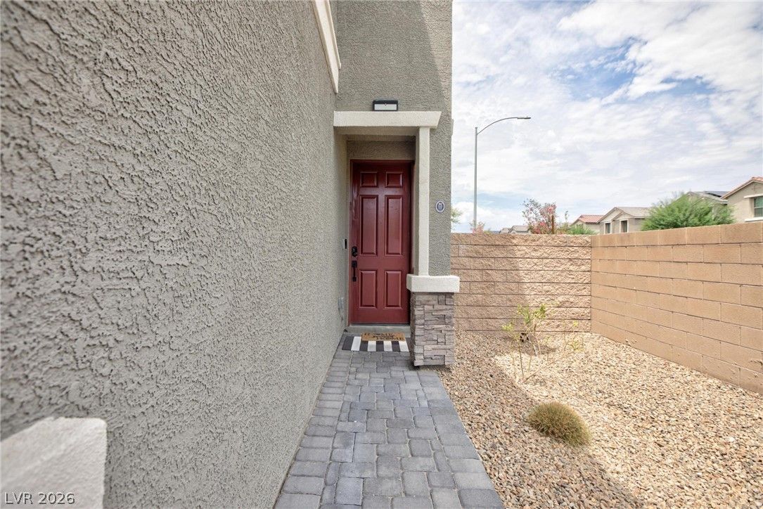 4545 Kali Lyn Street — photo 4 of 38