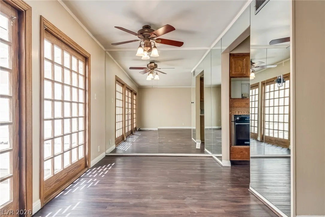 3016 El Camino Avenue — photo 3