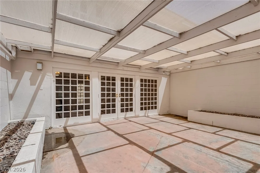 3016 El Camino Avenue — photo 4