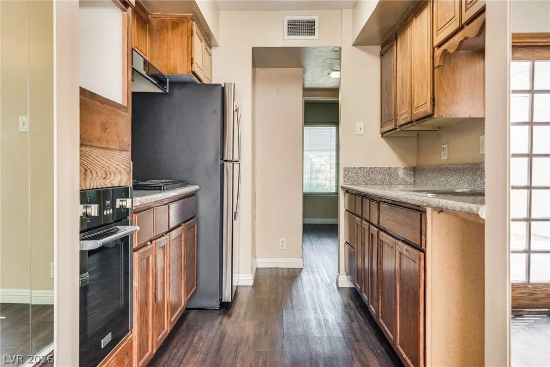 3016 El Camino Avenue — photo 5