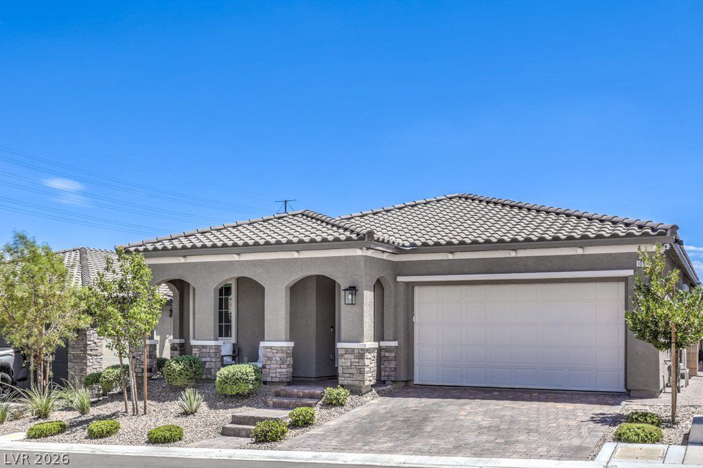 10937 Nicholas Jay Avenue — photo 2