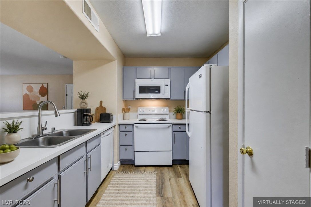2300 East Silverado Ranch Boulevard 1016 — photo 3 of 12