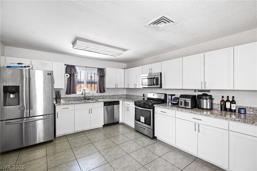 4314 Swandale Avenue — photo 4
