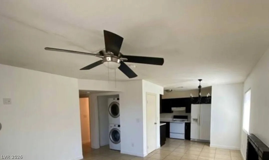 2041 Bledsoe Lane D — photo 3 of 5