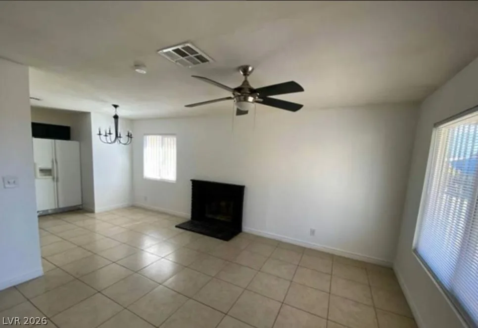2041 Bledsoe Lane D — photo 4 of 5