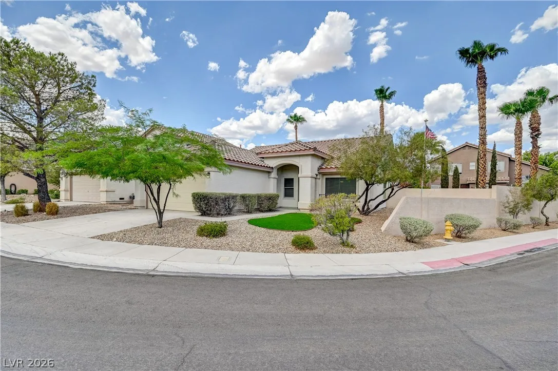 1717 Royal Canyon Drive — photo 4