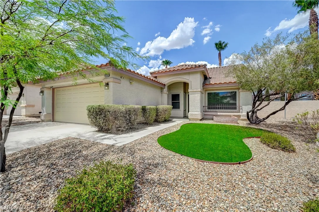 1717 Royal Canyon Drive — photo 5