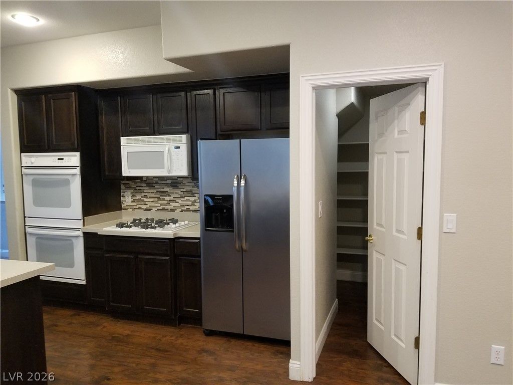 3412 LACEBARK PINE Street — photo 2