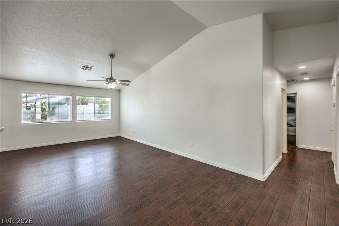 7923 Villa Salsa Avenue — photo 5 of 31