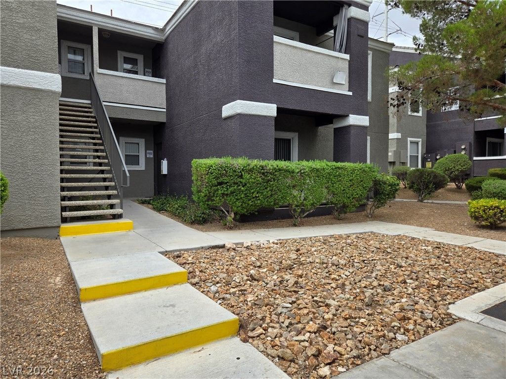 9620 West Russell Road 1122 — photo 4