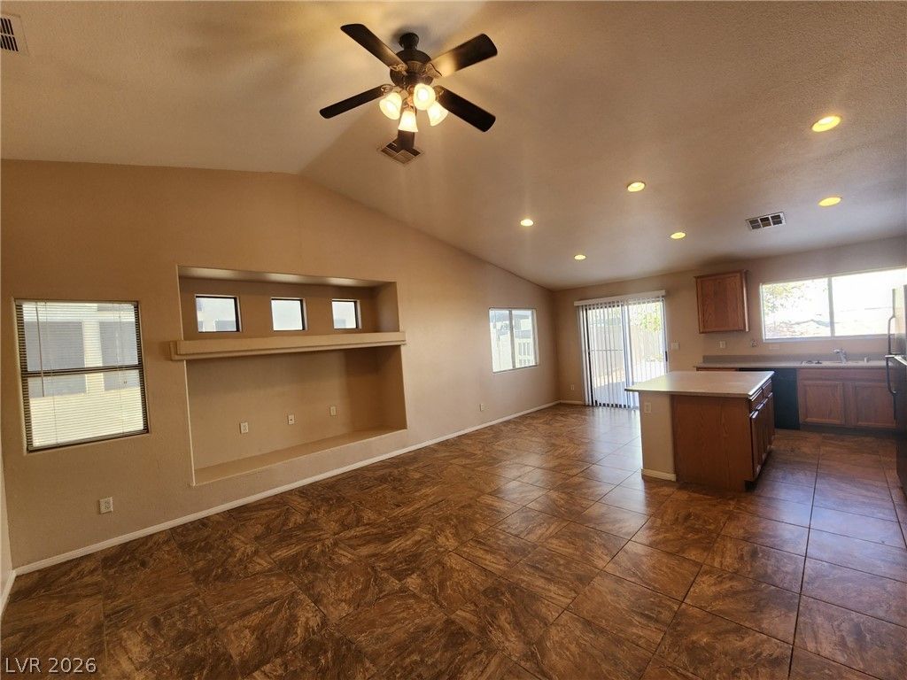 616 Seneca Ridge Avenue — photo 4 of 36