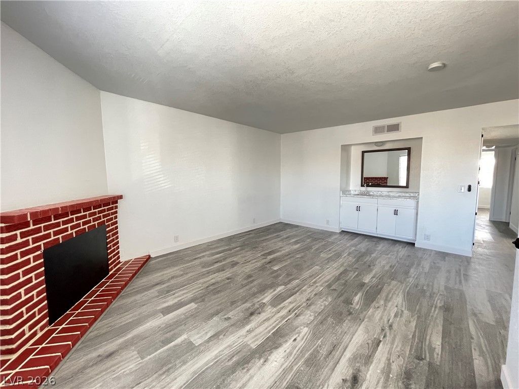 6217 Bellota Drive D — photo 3