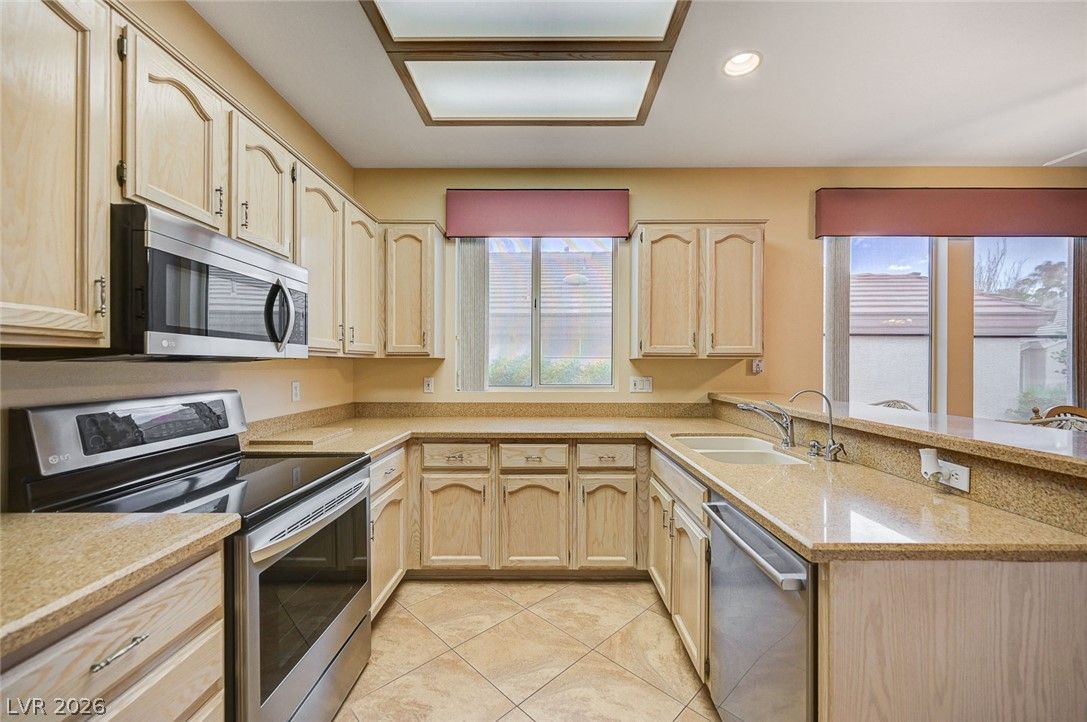 2115 High Mesa Drive — photo 4