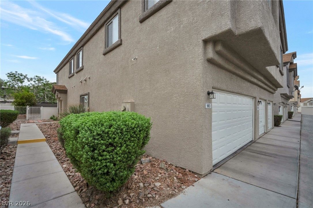 6388 Extreme Shear Avenue 103 — photo 4