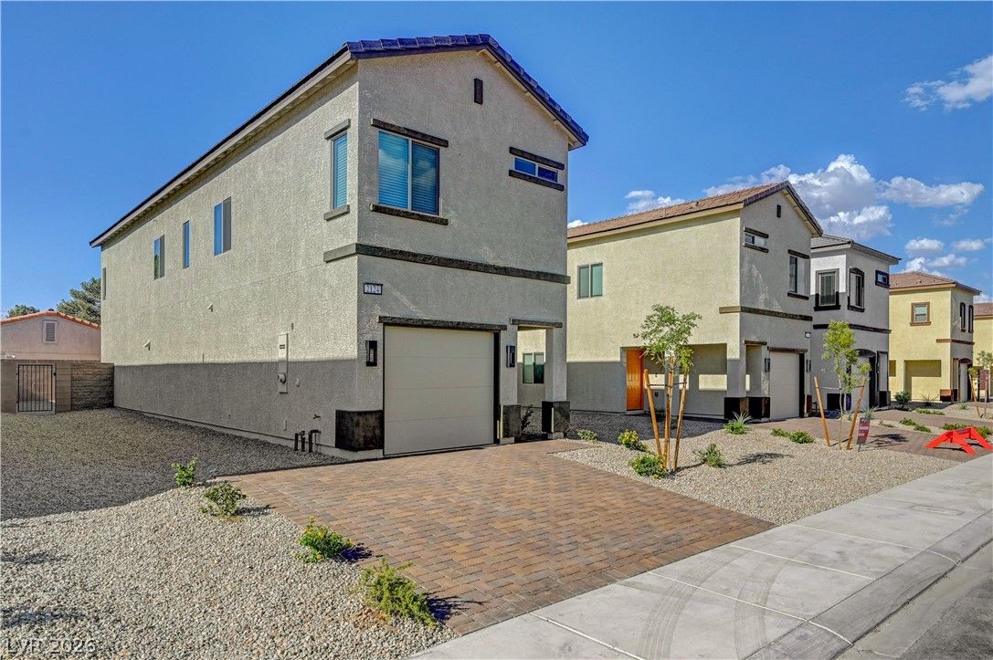 2124 Abraham Avenue — photo 3