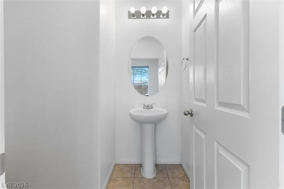 10925 Jordyn Hill Street — photo 3