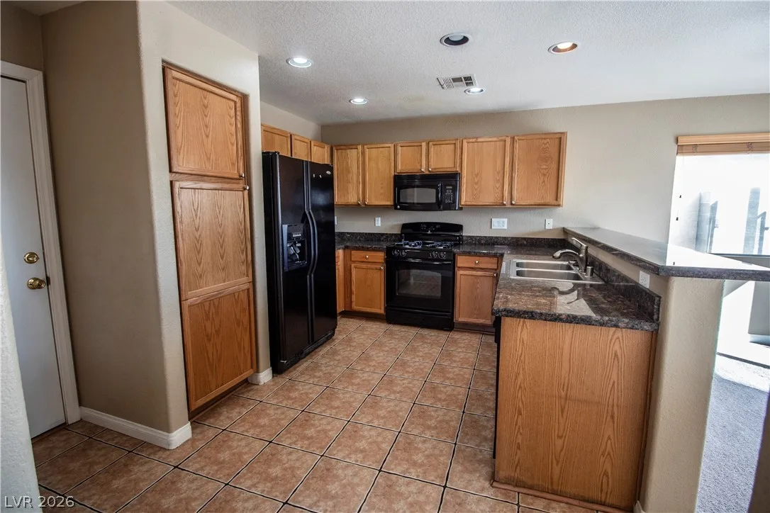 5017 Running Rapids Avenue — photo 5