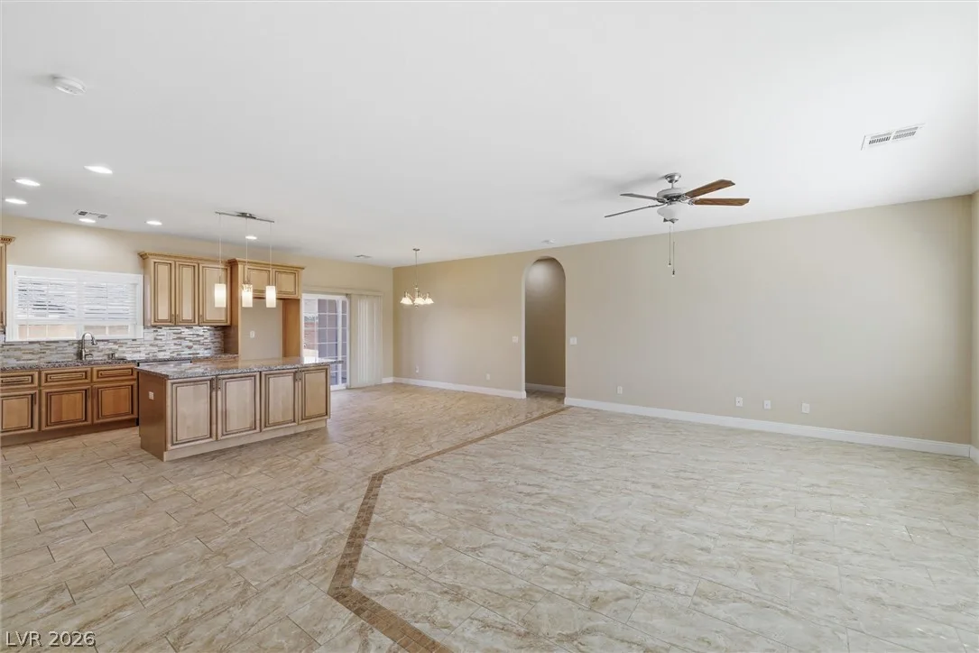 4800 Honey Locust Drive — photo 5