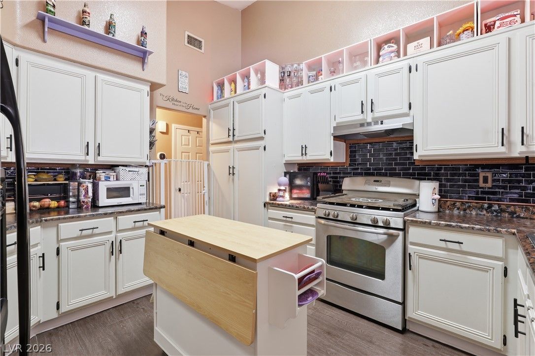 2730 Meadow Spring Court — photo 3