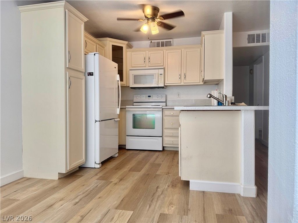 3060 Casey Drive #104 — photo 4 of 27