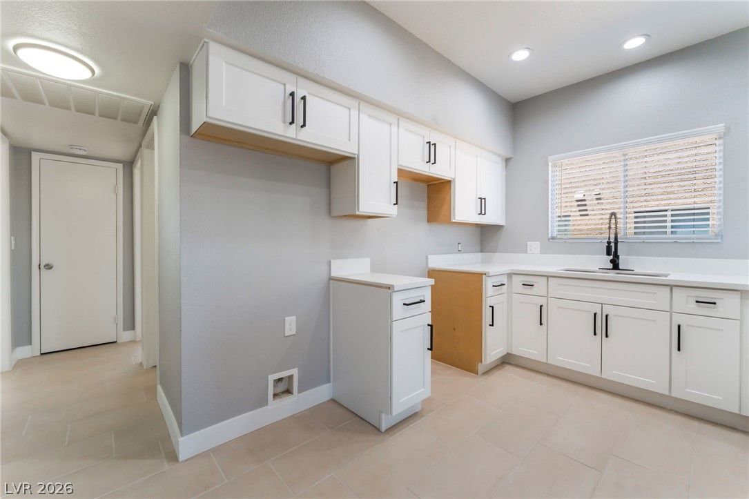 5689 East Lake Mead Boulevard 2 — photo 4 of 15