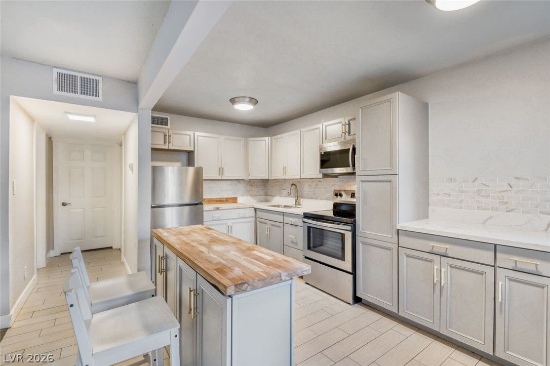 304 Orland Street 38 — photo 4 of 16
