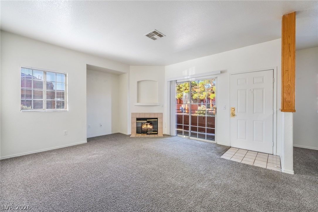 4730 East Craig Road 1034 — photo 4 of 19