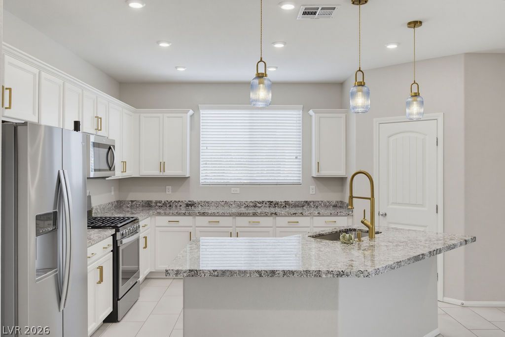 10661 Sariah Skye Avenue — photo 3
