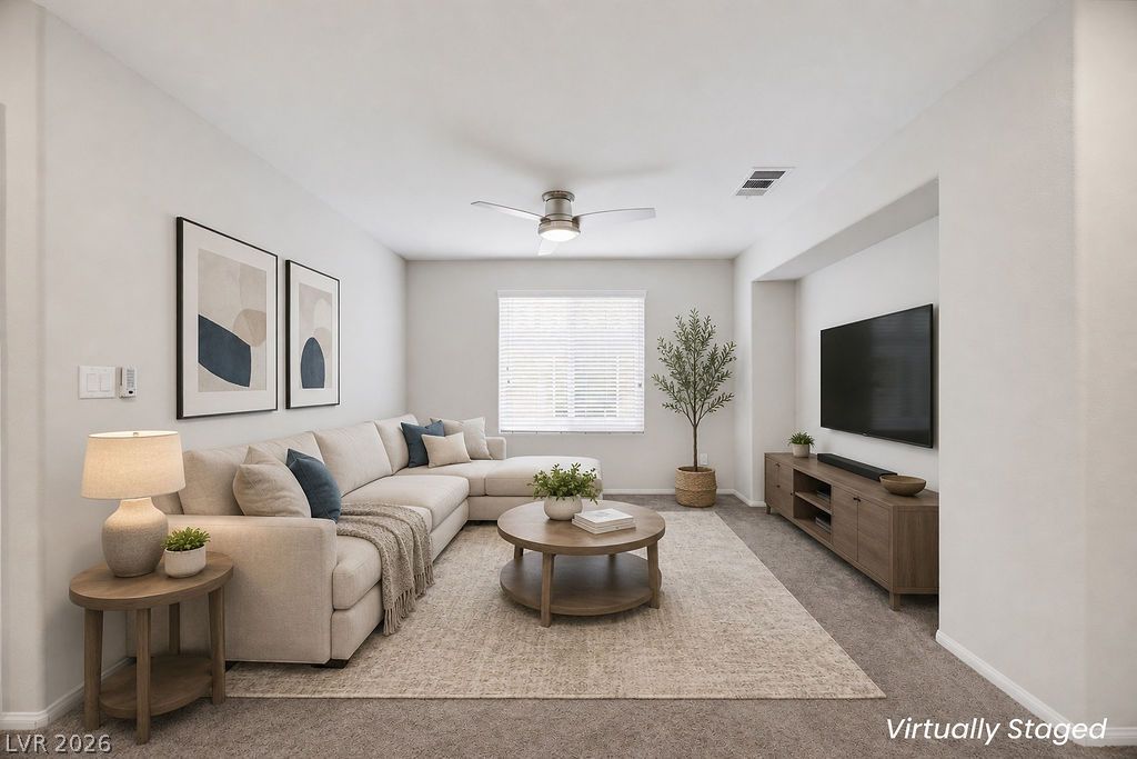 10661 Sariah Skye Avenue — photo 4