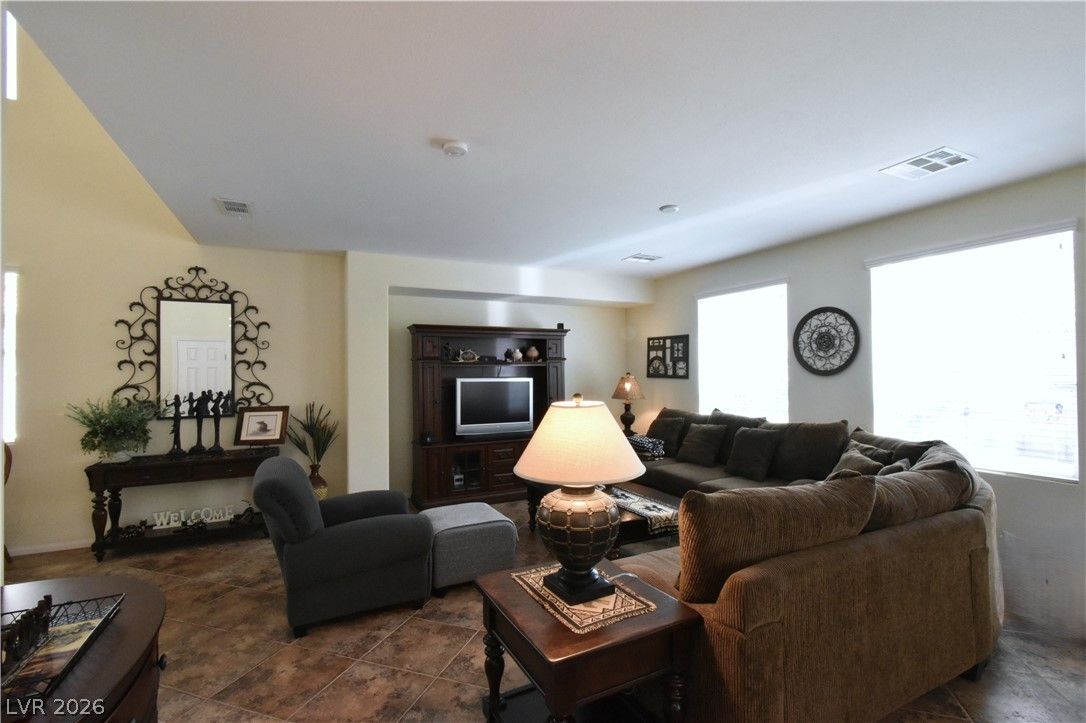 6153 Pine Banks Court — photo 5 of 35