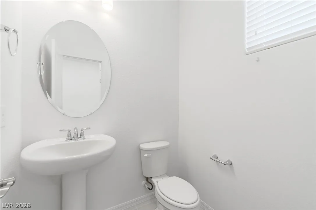 5749 Tioga Way — photo 4