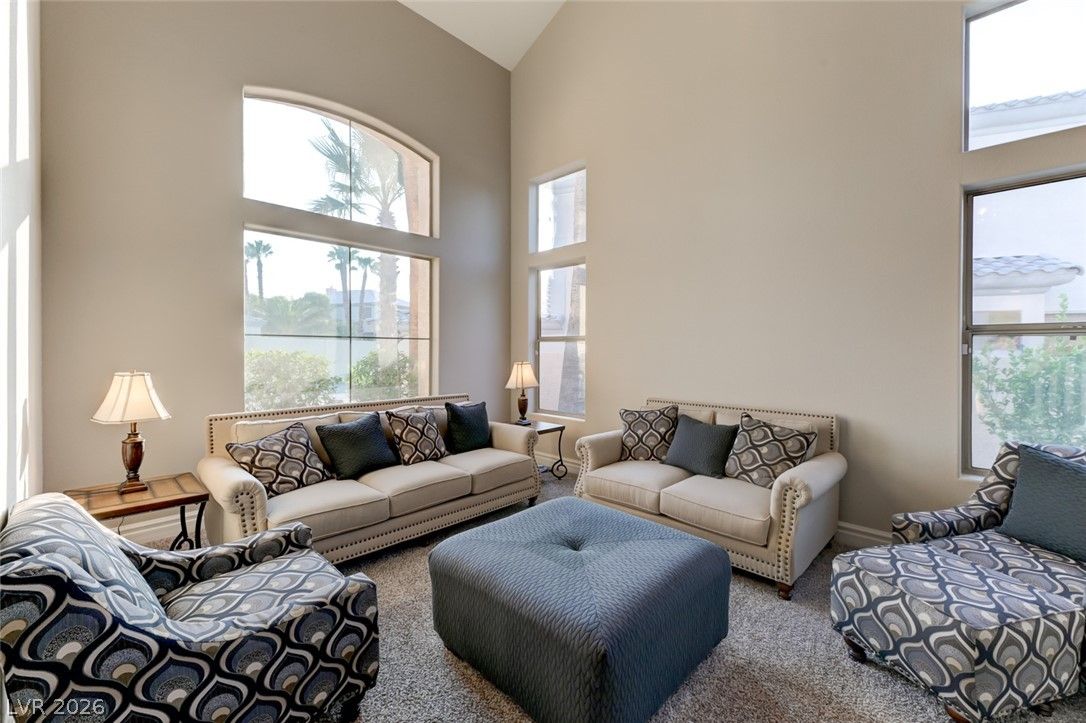 5 Chateau Whistler Court — photo 3
