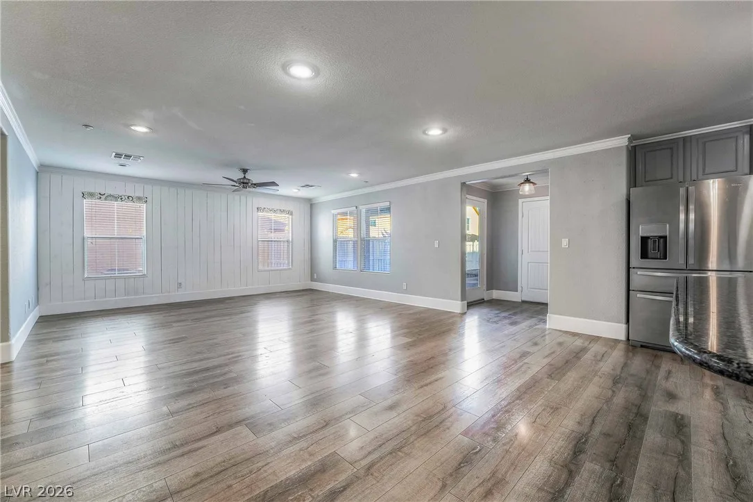 3220 Mist Effect Avenue — photo 5