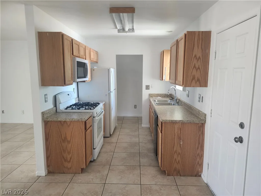 1213 Virgil Street — photo 4