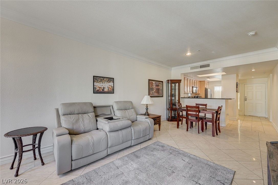 260 East Flamingo Road 304 — photo 4