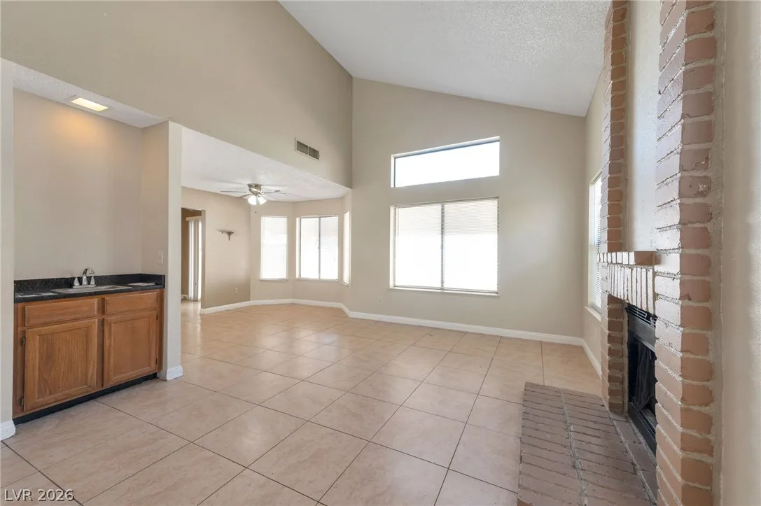 2528 Cherrywood Street — photo 3