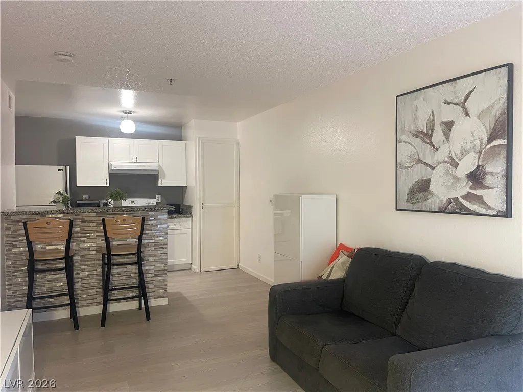 1361 East University Avenue 105 — photo 3