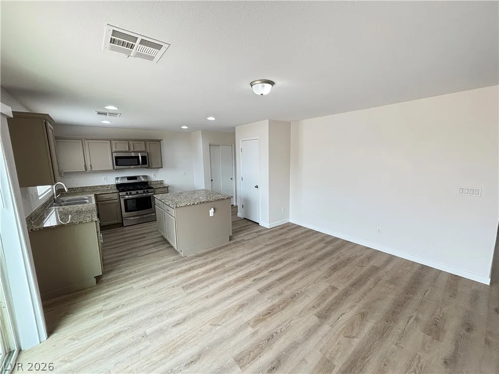 1729 Ronzard Avenue — photo 5