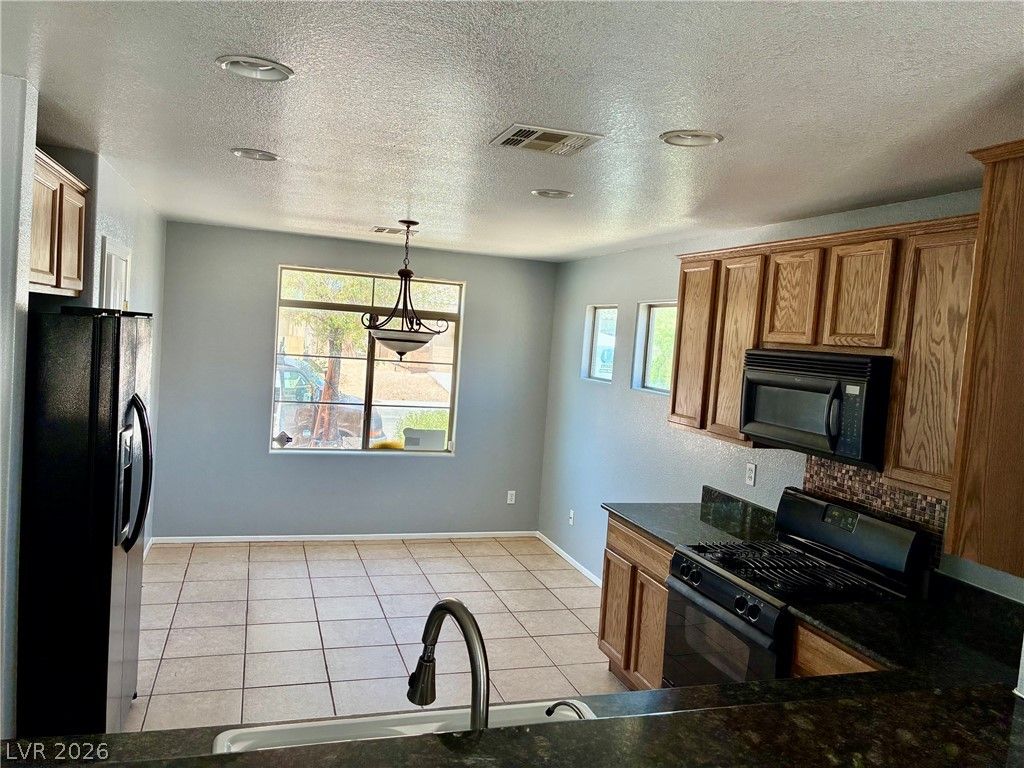 5824 Austin English Street — photo 5 of 12