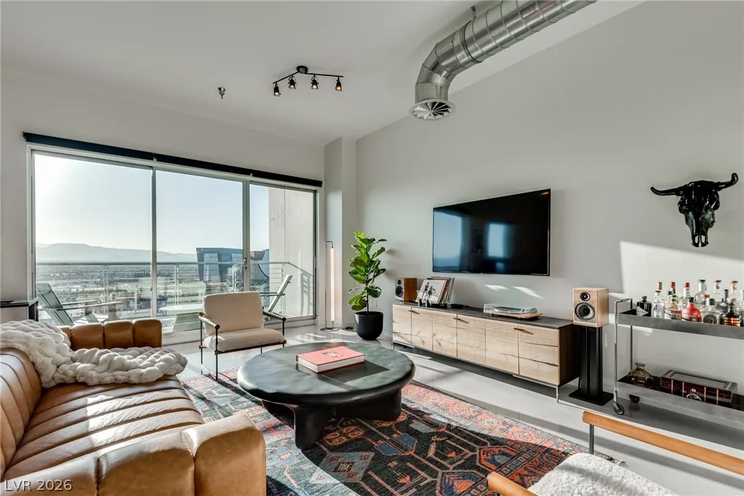 200 Hoover Avenue 1502 — photo 3