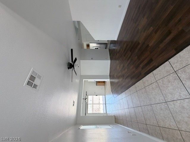 2184 DRAGONSLAYER Avenue — photo 2 of 14