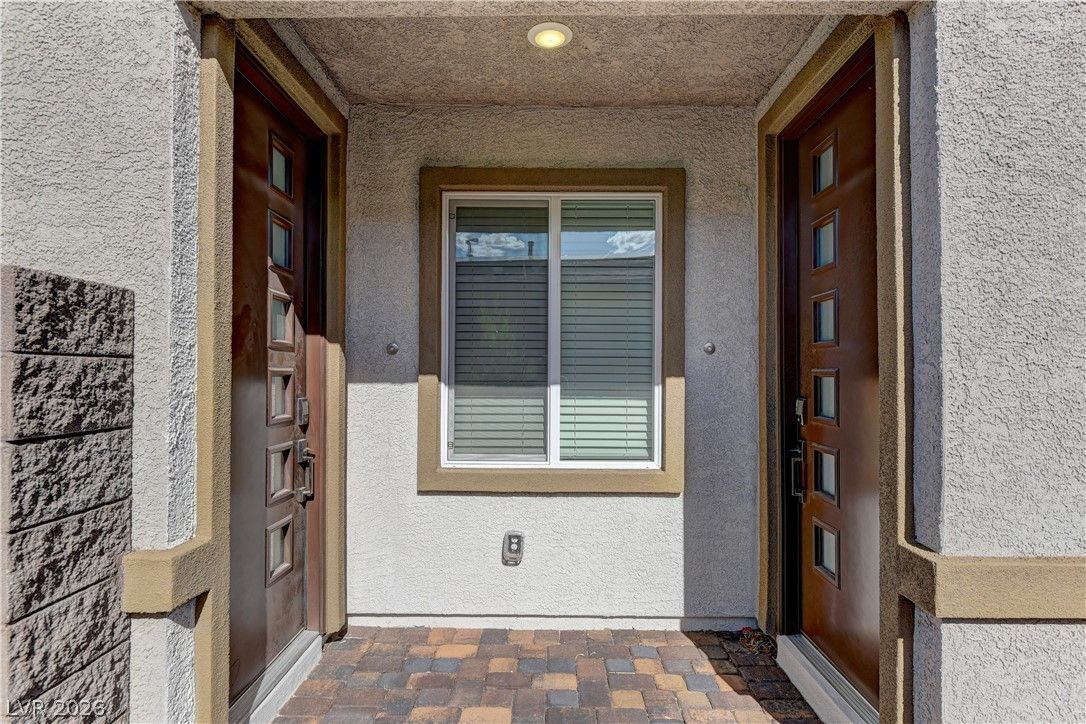 222 Palisade Falls Avenue — photo 2