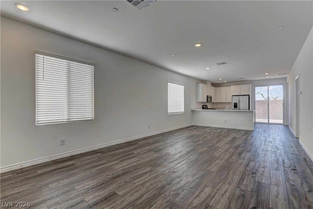222 Palisade Falls Avenue — photo 4