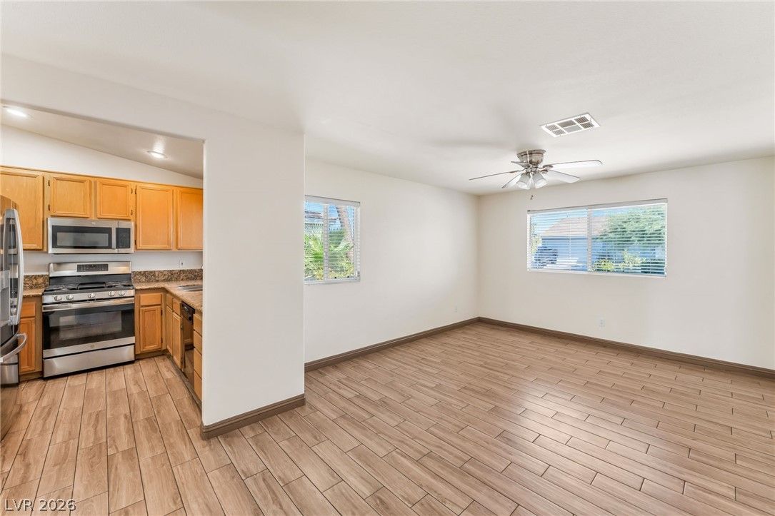 2027 Fountain Valley Way — photo 3