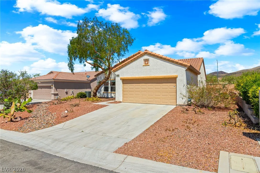 2250 Sandstone Cliffs Drive — photo 2