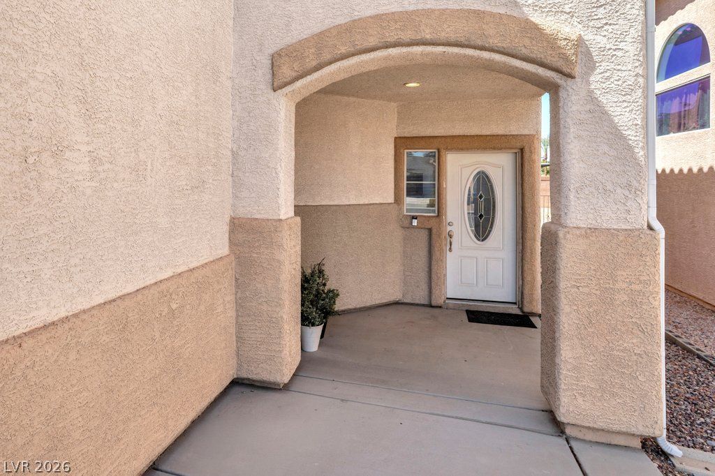 8818 Sierra Linda Drive — photo 5 of 40